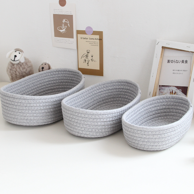 Conjunto de Storage box desktop miscellaneous items storage basket cosmetics snacks hallway hand woven cotton thread storage basket cinza claro, ideal para organizar objetos variados em ambiente doméstico com design simples e funcional, promovendo um bem-estar natural.