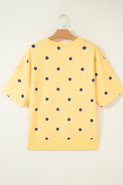 Yellow Polka Dot Print Crossed Seam Detail Oversize Tee em amarelo com estampa de bolinhas azuis, estilo casual e confortável, ideal para um visual leve e descontraído. Suplementos premium naturais para energia, vitalidade e saúde cognitiva, desenvolvidos para o mercado português.