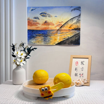 ins desktop cosmetics storage box tray entrance ornaments storage tray branco com detalhes em madeira, decorado com frutas amarelas e acessórios, ideal para suplementos premium naturais para energia, vitalidade e saúde cognitiva, desenvolvidos para o mercado português.