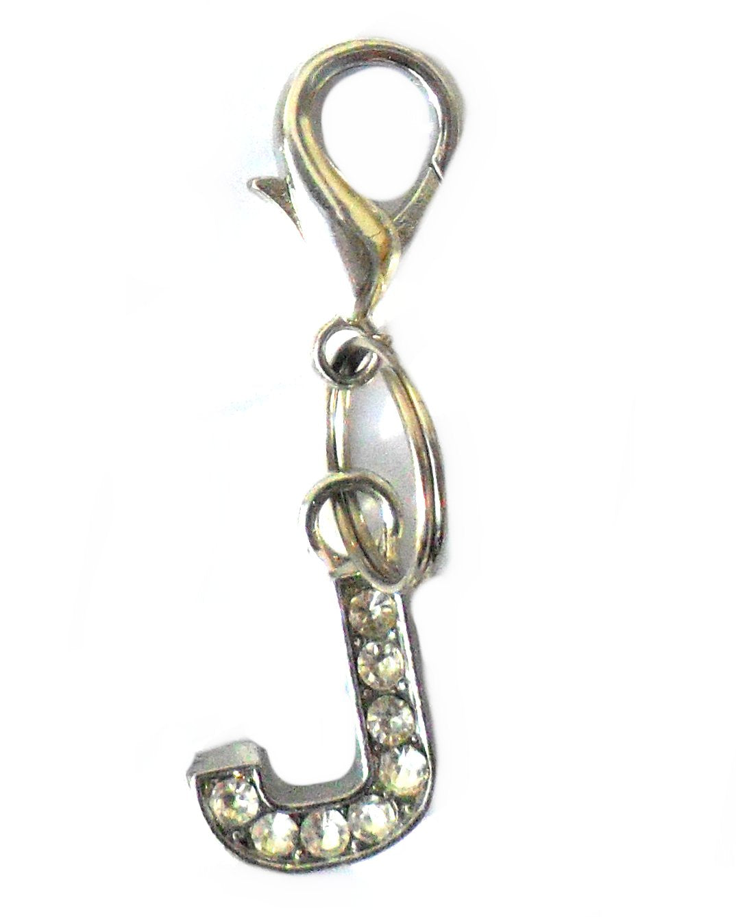 Pingente em formato da letra J com cristais brilhantes, parte da coleção A-Z Crystal Letter Pet Charms, ideal para personalizar acessórios com estilo e elegância.